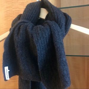 White + Warren Cashmere Oversized Ribbed Scarf